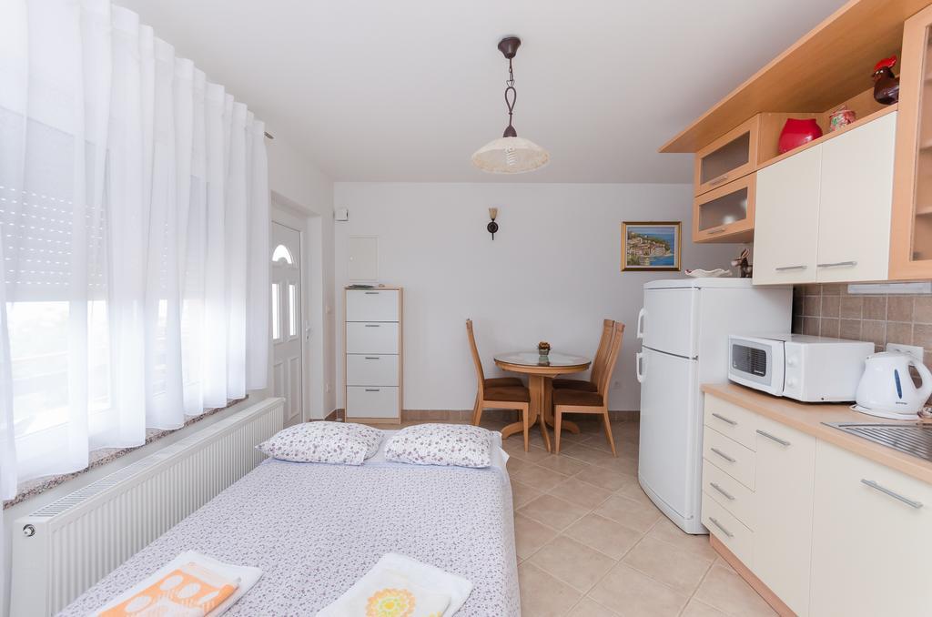 Apartment Zorka Medveja Exteriér fotografie